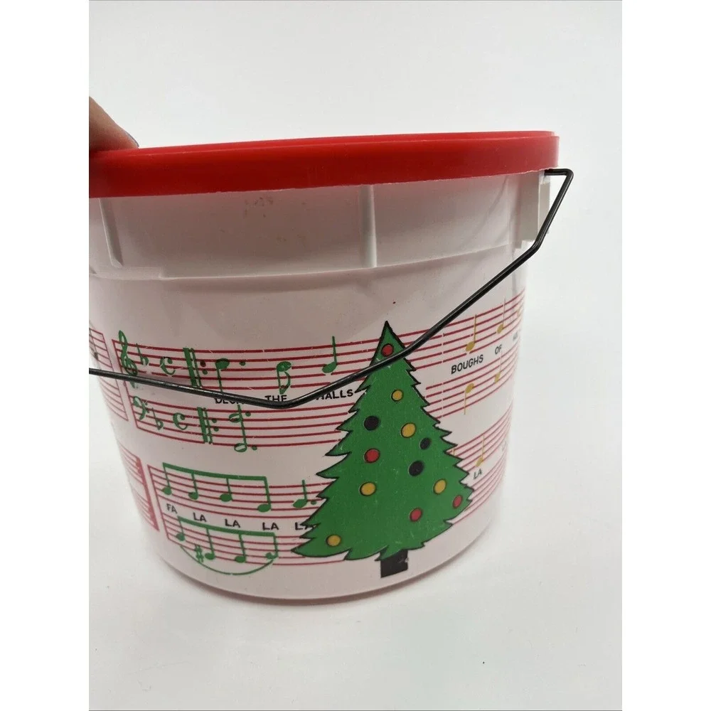 Vtg Christmas‎ Shamrock Bucket Pail Music Sheet Caroler Tree Wreath 6.5